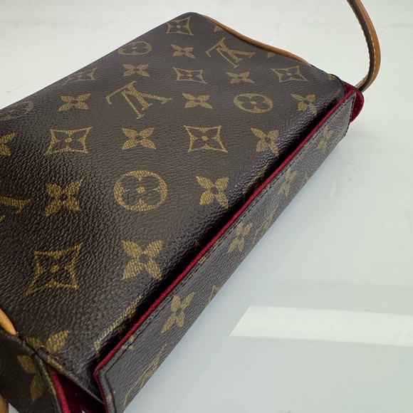 Louis Vuitton Monogram Canvas Recital Bag - Picture 10 of 14